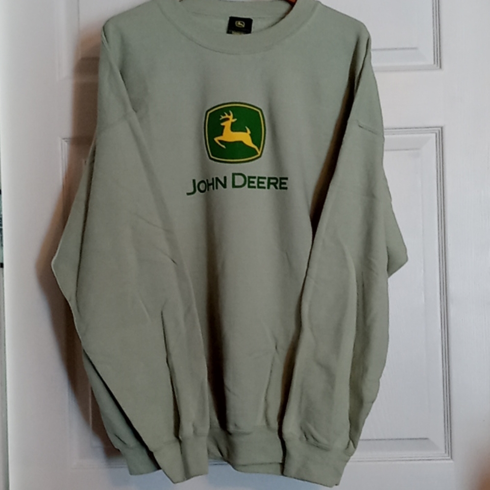 NWOT XXL Comfy John Deere Sweatshirt